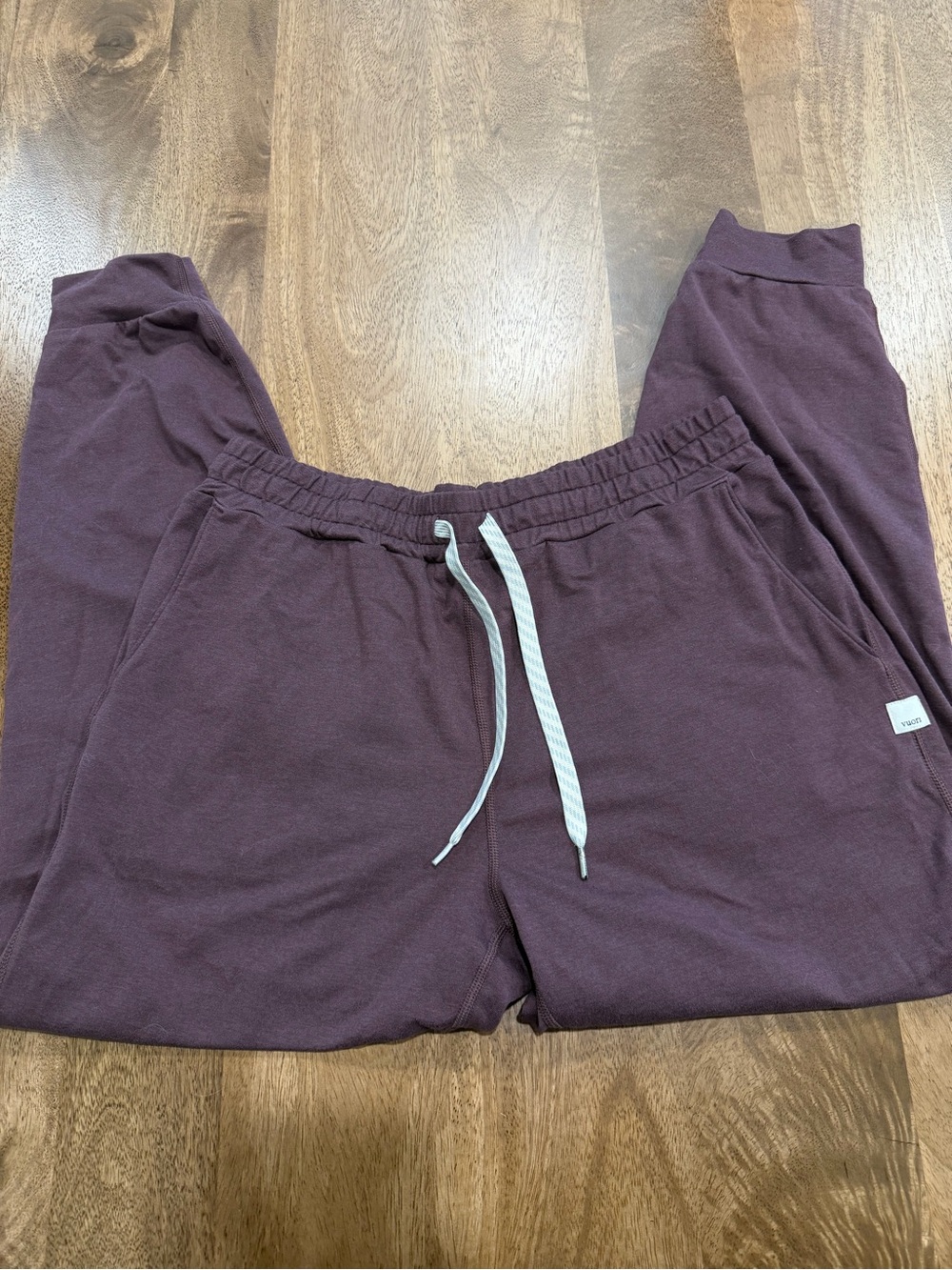 Vuori performance joggers
